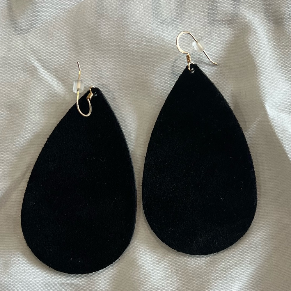Nickel & Suede Large Black Suede Teardrop